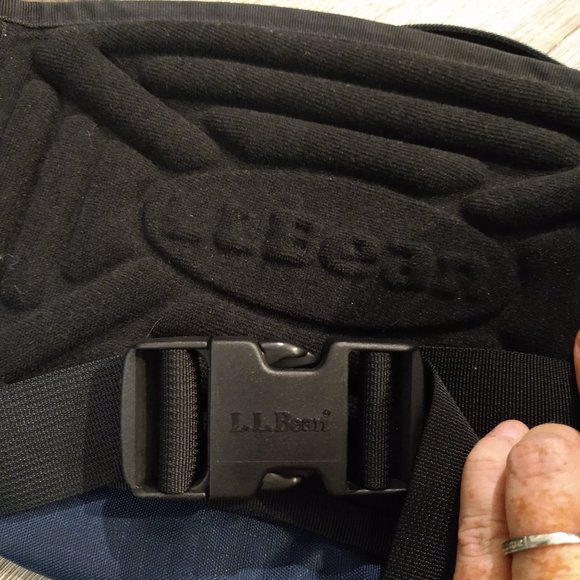L.L. Bean Multi-Sport Fanny Pack - Picture 2 of 10